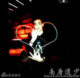 组图：韦唯19岁混血儿子帅气照 优异成绩考北大