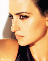 组图：佩内洛普-克鲁兹登封面狂野性感