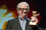 组图：肯-洛奇获终身成就奖捧柏林金熊