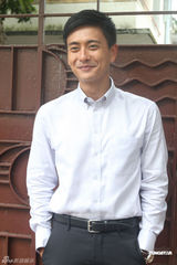 组图：黄宗泽否认为情消瘦 与周丽淇合作不怕传绯闻