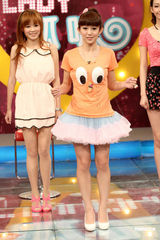 组图：瑶瑶自曝因走红吓跑前男友 与温雅秀可爱