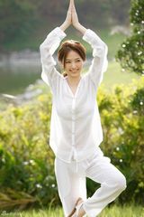 组图：逢泽丽奈夏日写真比基尼秀身材