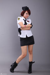 高清组图：i Me变装性感教官 销魂制服线条毕露