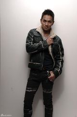 高清图：骆达华型男写真 熟男魅力四射