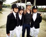 组图：MaggieQ内地综艺首秀 吸血鬼伊恩展帅气