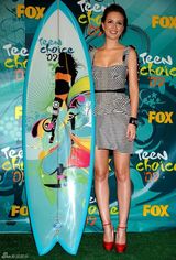 高清组图：莉顿-梅斯特斑马裙靓丽 大红高跟鞋抢眼