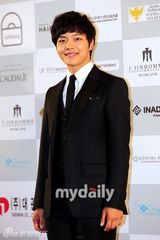 组图：张娜拉吕珍九等出席电影演员协会颁奖礼