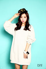 高清组图：韩星洪秀儿冬季写真展女人多样魅力