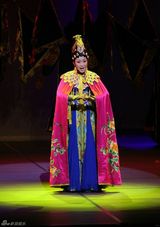 高清图集：李玉刚东京巡演 舞台眩目现场变装