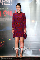 组图：《吸血鬼猎人林肯》韩国举行新闻发布会