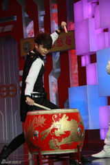 组图：《给力星期天》至上励合玩转大鼓遇“踢馆”