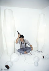 组图：佟大为演绎时尚大片 好演员不做牵线木偶