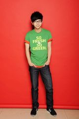 组图：胡夏《当代歌坛》写真曝光 表情斯文经典