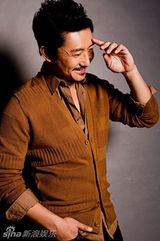 组图：涂松岩海量帅气私搭照多样造型