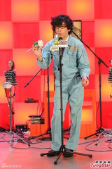 组图：日电音组合明和电机社长袭港演奏新发明