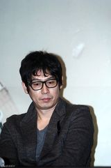 高清组图：韩国电影《巨塔》首映群星云集