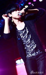 高清：热波音乐节第二天 张杰妖娆献唱