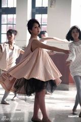 组图：杨千嬅新歌演绎“火鸟”精神 拍MV展芭蕾功底