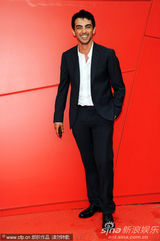 组图：电影《板球》《几片云》威尼斯举办首映礼