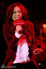 幻灯组图：珍爱女人齐聚北京 巡演发布经典连唱