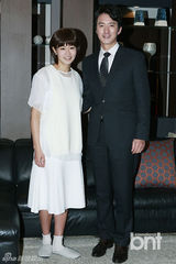 组图：郑俊浩新剧《你邻居的妻子》现场公开