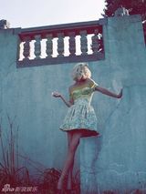 组图：凯特-哈德森《BAZAAR》大片优雅迷人