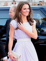 组图：英国凯特王妃频频亮相 偏爱优雅装扮