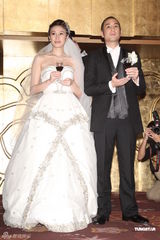 组图：唐志中新娘遭整蛊 王力宏潘玮柏黑人欲吻