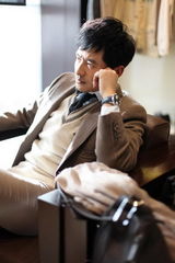 幻灯图：郭晓冬最新写真曝光 俊朗绅士高贵帅气