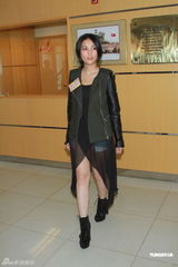 组图：谢安琪称婆婆沟通无代沟 罗霖中秋做慈善