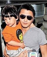 组图：父爱大过天 盘点明星奶爸精彩瞬间