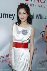 组图：周家蔚出席活动称不介意前男友闹婚礼