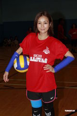 高清图：谢安琪运动安全第一 官恩娜自爆被打爆鼻梁