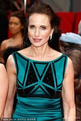 组图：《福特诺海滩》首映 安迪携女展亲密