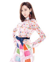 组图：杜若溪春日色彩写真笑容甜美