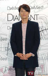 组图：韩星李天熙河正宇等亮相品牌活动