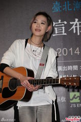 组图：张悬淡定谈“举旗”事件 不排斥重回北京