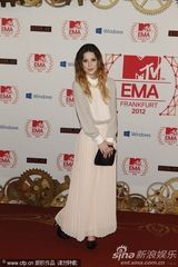 组图：2012MTV欧洲音乐大奖众星红毯璀璨