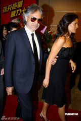 高清图：宋祖英高贵亮相发布会 周董朗朗波切利助阵