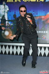 组图：吴宗宪康康为高凌风追思会宣传