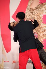 组图：《前任攻略》发布会 韩庚遭强吻公主抱