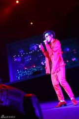 高清组图：周笔畅巡演上海收官 吐露心声泪洒舞台