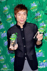 幻灯：雪碧榜周杰伦提携师妹不遗余力 周笔畅称霸