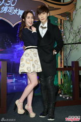 组图：唐禹哲对同性友人上下其手 对方直呼享受