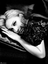 高清组图：达科塔-范宁登杂志封面 烟熏妆娇媚