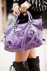 高清组图：李菲儿街拍毛衣搭配短裤