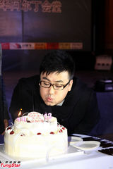 组图：庞龙现身包头为韩雷首演热身