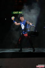 组图：张卫健许志安苏永康及梁汉文联袂开唱