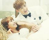 组图：维尼夫妇结婚三周年 情侣照回味甜蜜瞬间