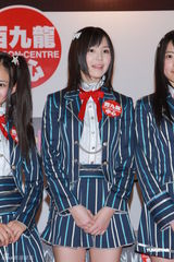 组图：AKB48香港举行握手会 防骚扰要歌迷先洗手
